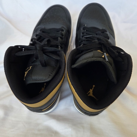 Mens NIKE Shoes (sz:8.5) - Picture 4 of 9